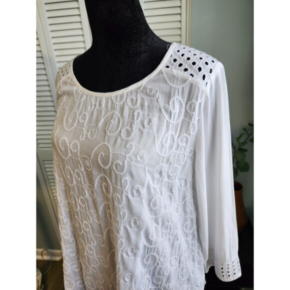 Chico's Women's Tie Front Embroidered Eyelet White Resort Wear Small NWT - Picture 1 of 11